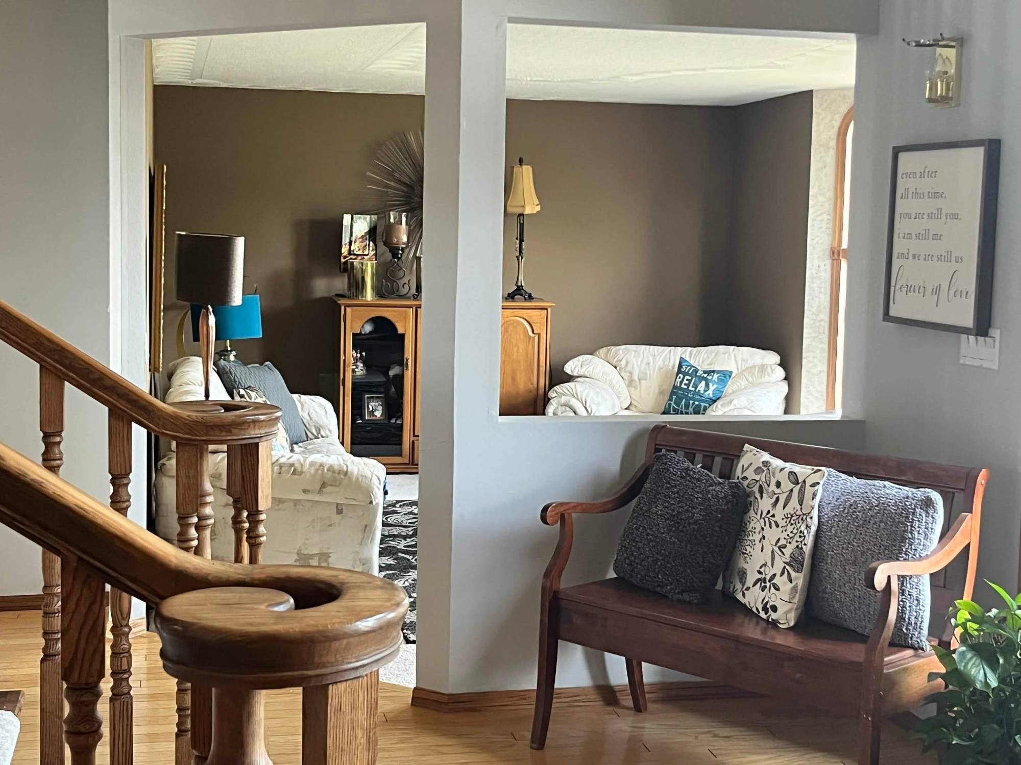 Foyer bench with view into a sitting room